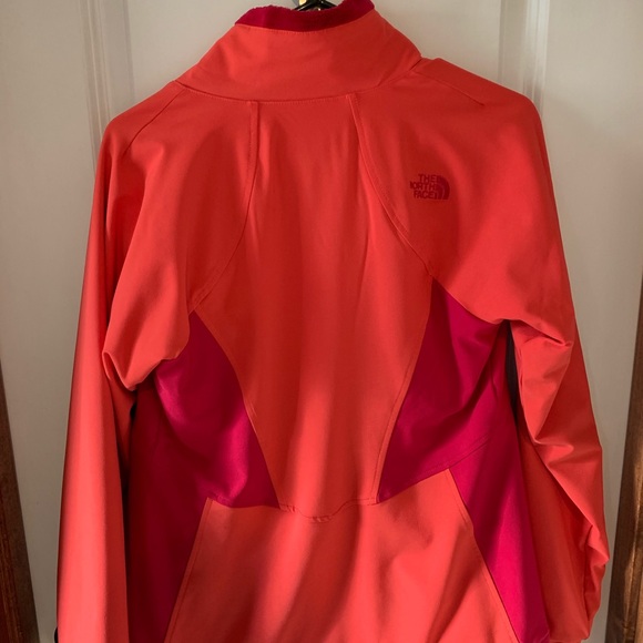 Hard shell North Face coral coat/jacket - Picture 3 of 3